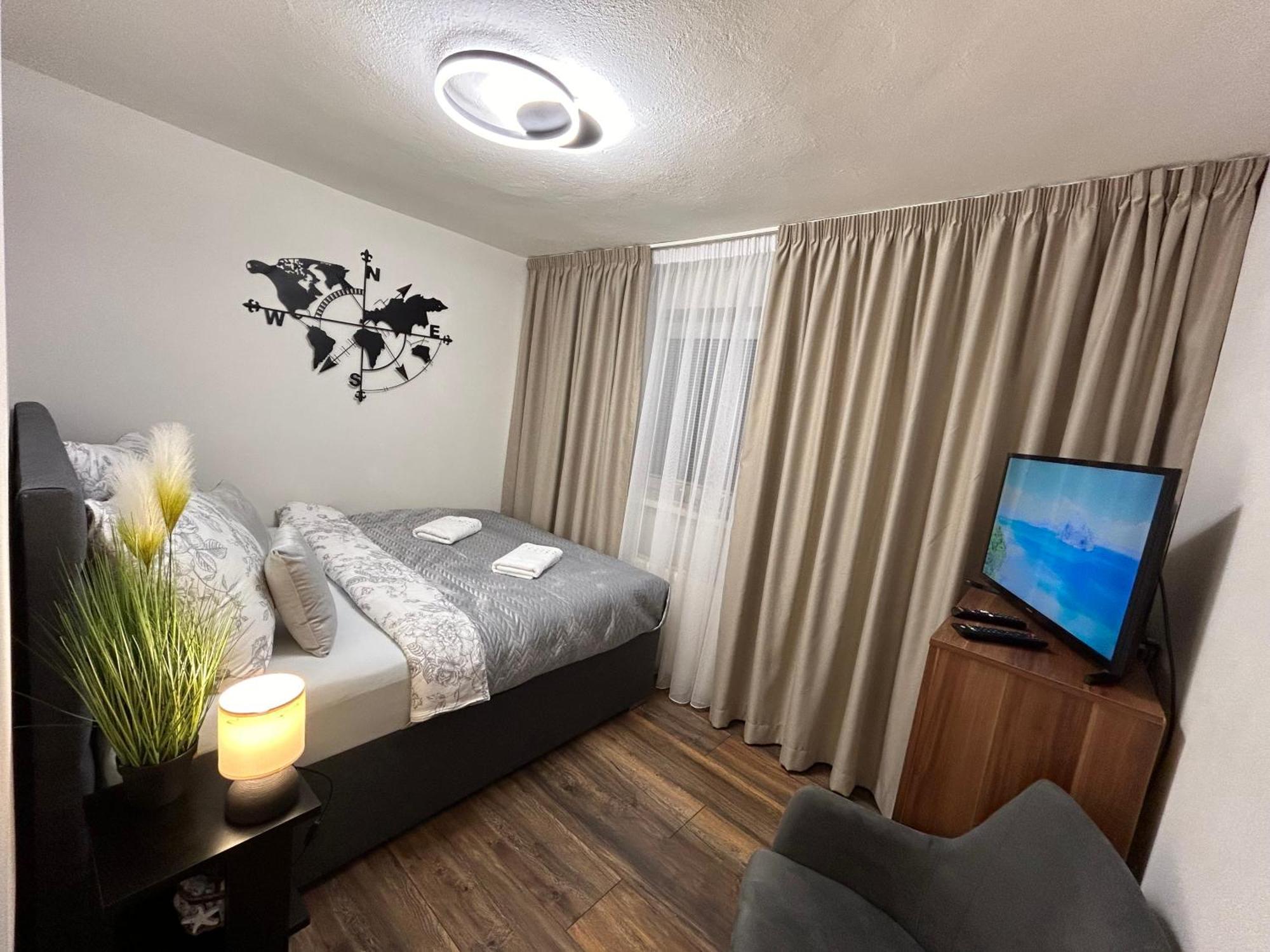 Komfortny Apartman So Zahradou A Sukromnym Parkoviskom-Nonstop Check-In Banská Bystrica Exterior photo
